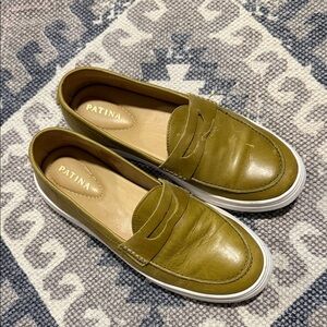 Patina Portland Leather Company Olive Green Women's Loafers size 9